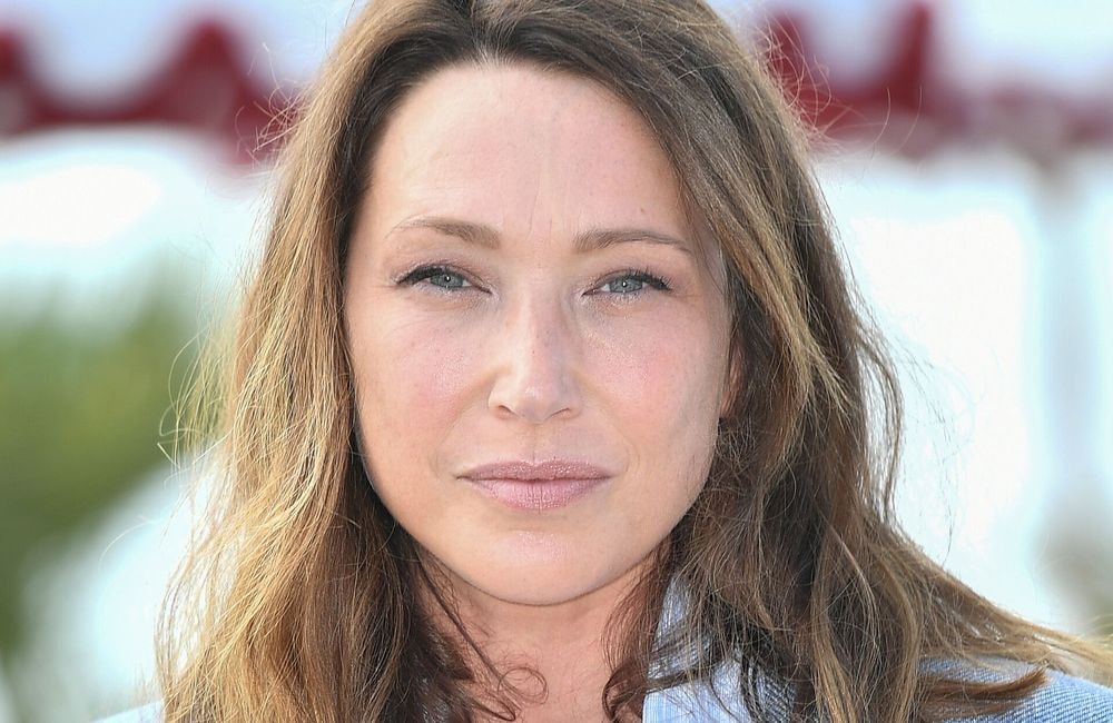 Laura Smet dit adieu à ses longueurs et adopte la coupe au carré