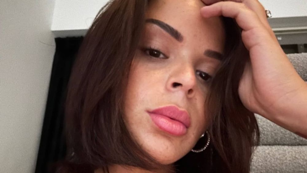 Sarah Fraisou : taclée sur son attitude après la mort de son cousin, elle répond cash à ses haters, regardez !