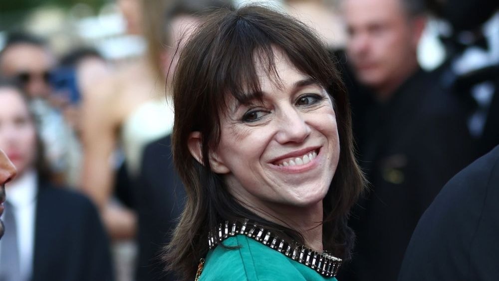 Lulu Gainsbourg cash sur sa sœur Charlotte Gainsbourg : "Je n'en ai aucune idée et ça m'est égal d'être au courant ou pas"