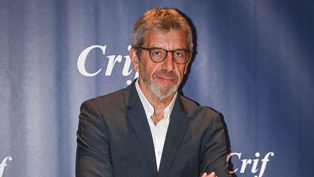 Michel Cymès : "J'étais en rouge à mon mariage parce que...", cette infidélité avec Karine Le Marchand que le médecin a évité de peu