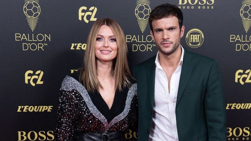 Hugo Philip se livre sur la réaction bouleversante de Marlon face à la maladie de sa maman, Caroline Receveur : "Il s'accrochait à sa jambe, il ne voulait pas"