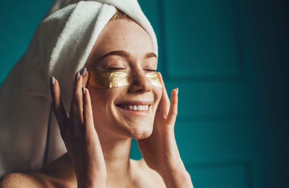 Le geste beauté viral qui booste l'effet de votre contour des yeux en moins de 30 minutes