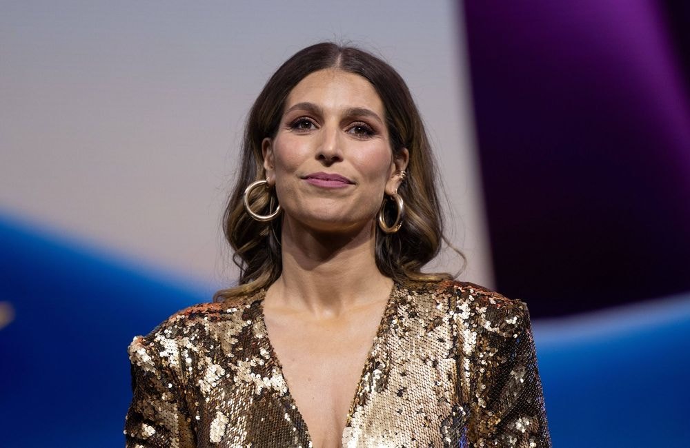 « Le traumatisme est intact » : une vidéo d’Ary Abittan embrassant de force Laury Thilleman refait surface