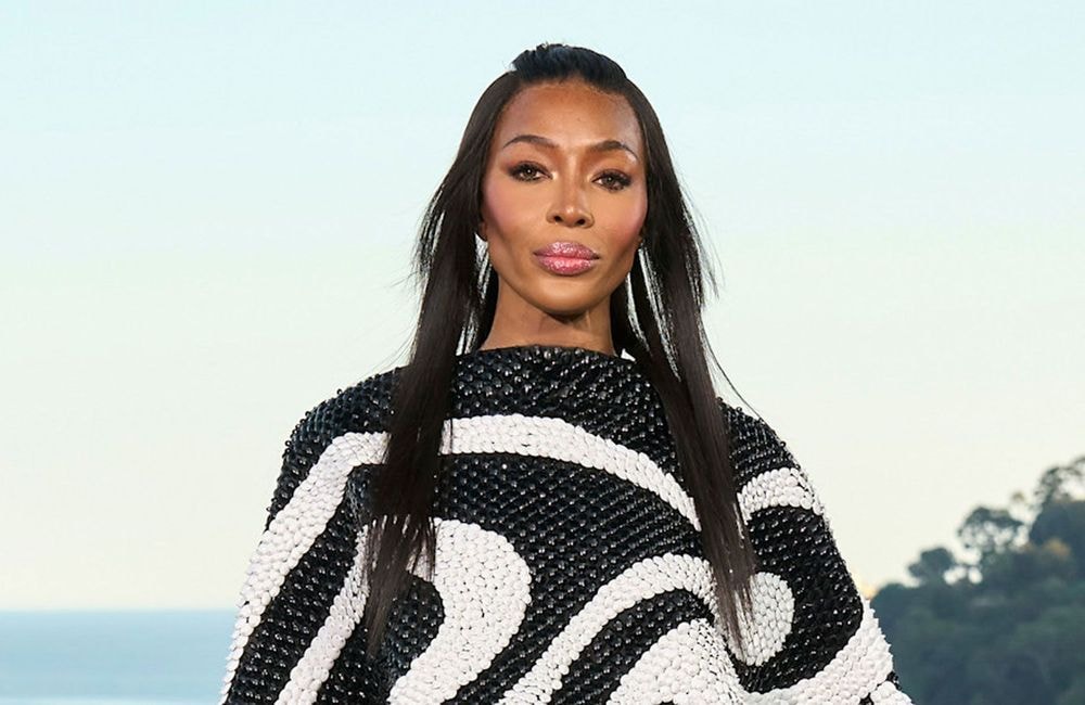 Adoptée par Naomi Campbell, cette coiffure est idéale pour les beaux jours