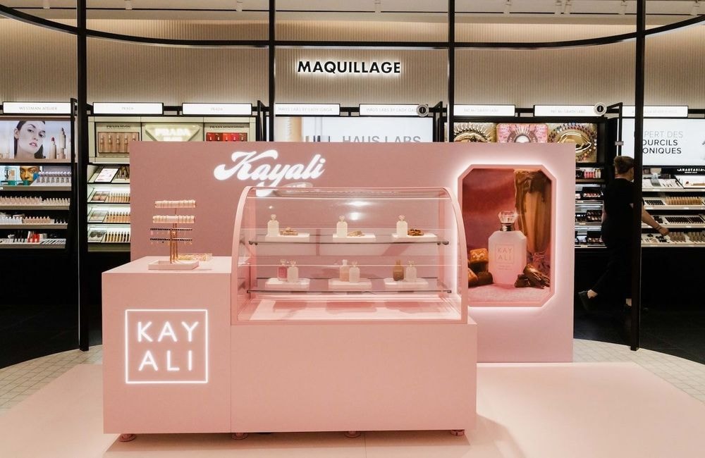 Best-of beauté : Kayali s’installe au Sephora des Champs-Elysées, Ella Bright égérie Rare Beauty…