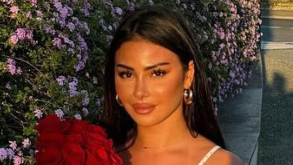 Maeva Ghennam : célibataire et humiliée par son chéri, elle sort du silence pour la première fois et balance tout, regardez !
