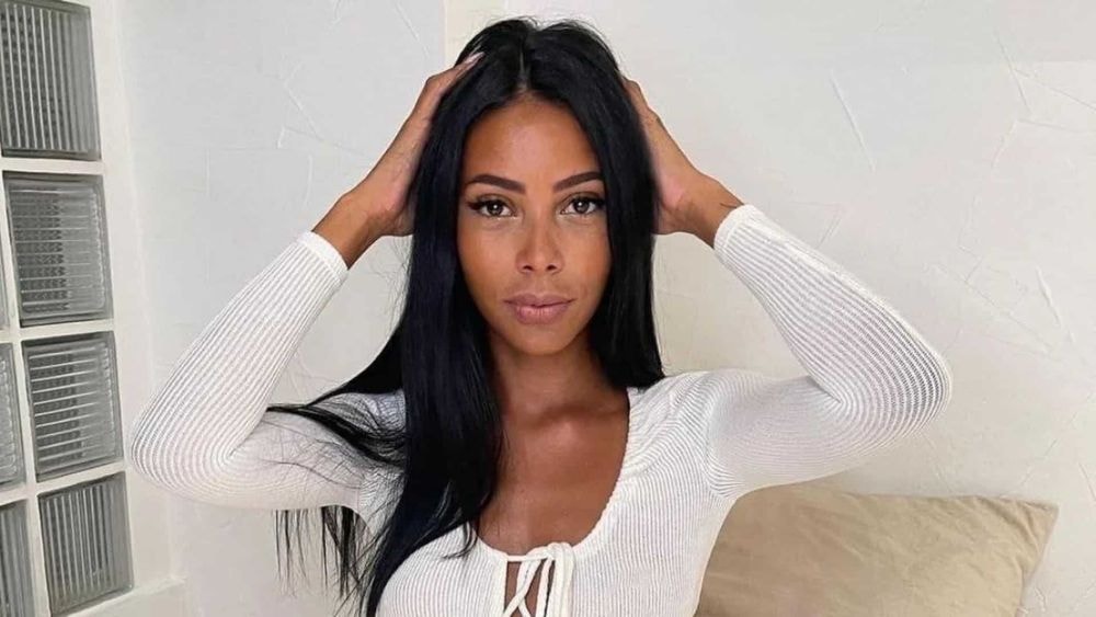 Nehuda : elle insulte violemment un fan en vidéo et se fait lyncher sur la Toile !