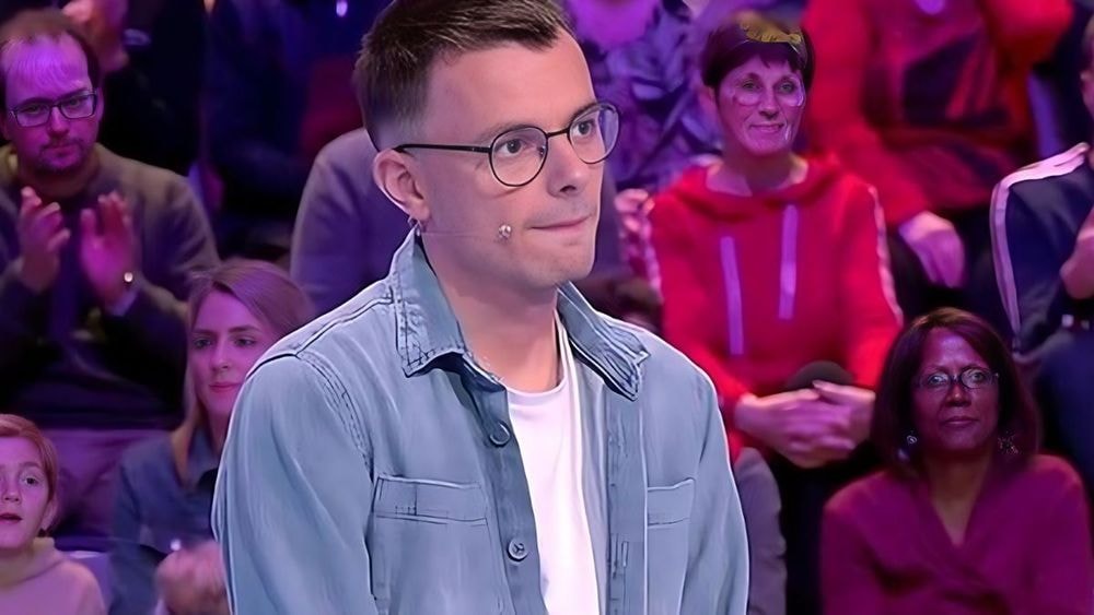 Emilien, embarrassé : cette question de Léa Salamé sur sa compagne qui ne passe pas, "Mais arrêtez..."