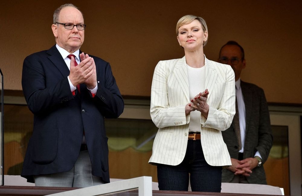 Charlène de Monaco, épatante en tenue chic des 90’s