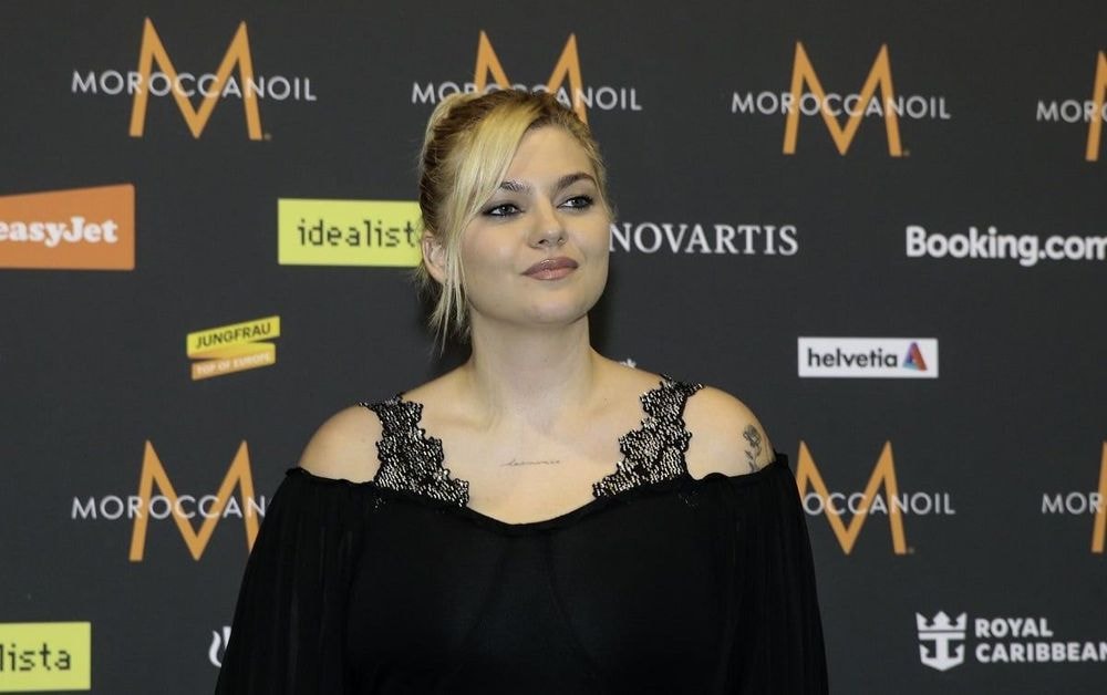 Eurovision : le geste impulsif de Louane après sa défaite, "elle s’est enfermée et s’est coupé les…"