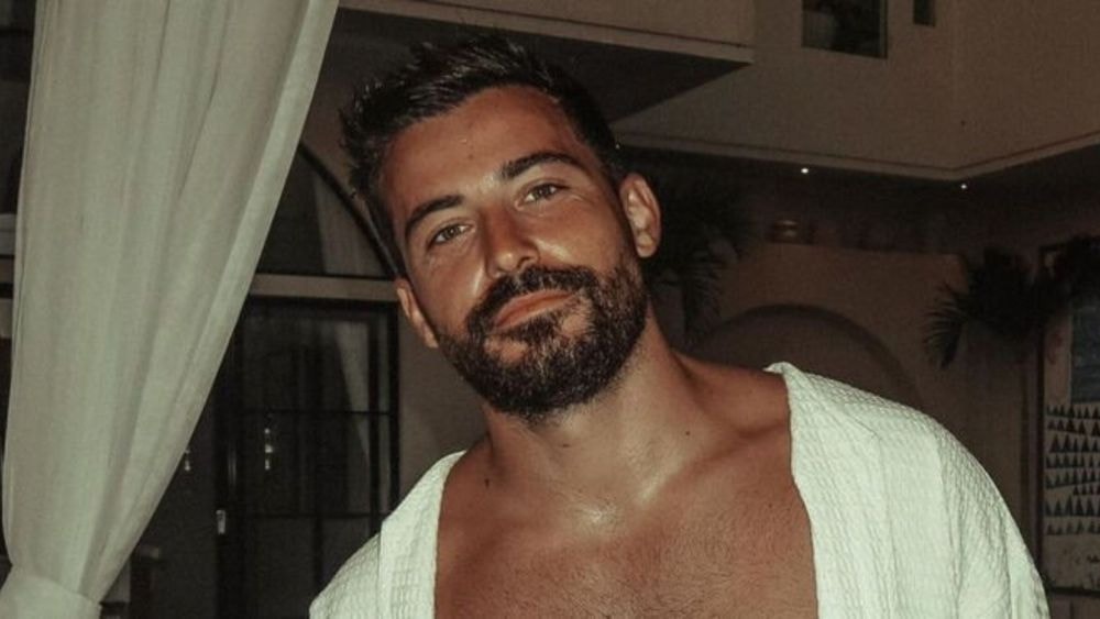 Anthony Matéo : en couple, il officialise enfin sa relation avec sa nouvelle chérie !
