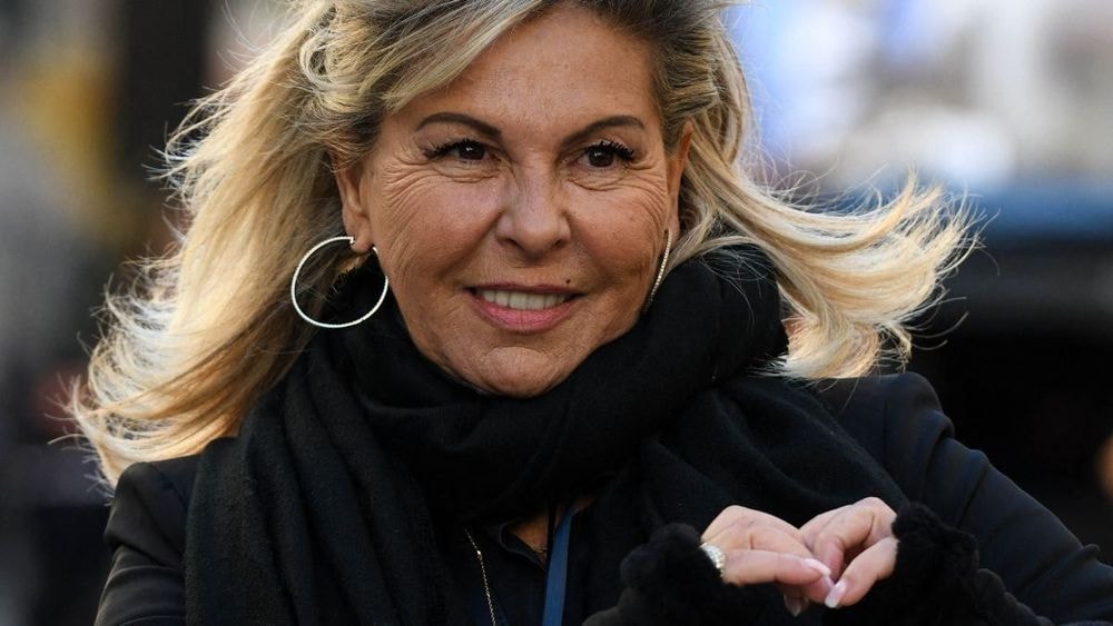 “Il me trompe, tandis que ma meilleure amie lui sert d’alibi” : Caroline Margeridon cash sur les raisons de son divorce