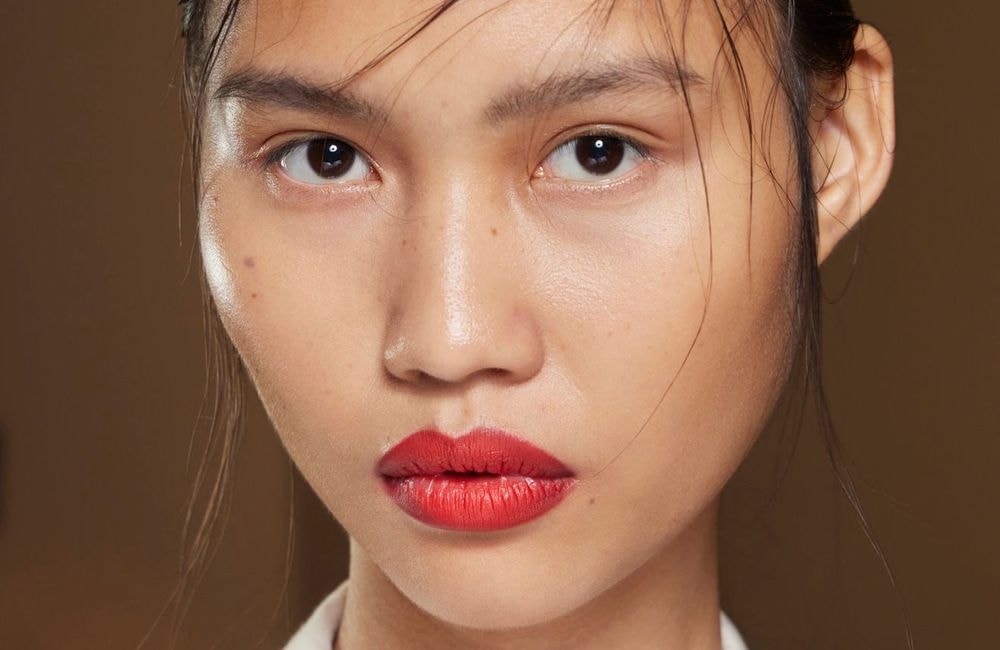 Voici l’astuce de pro pour appliquer du rouge à lèvres sans dépasser