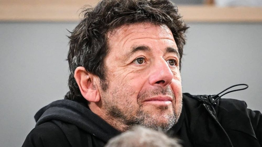 "Elle l’a recadré" : lors d’un dîner parisien en 2014, Patrick Bruel a dragué une hôtesse devant sa compagne