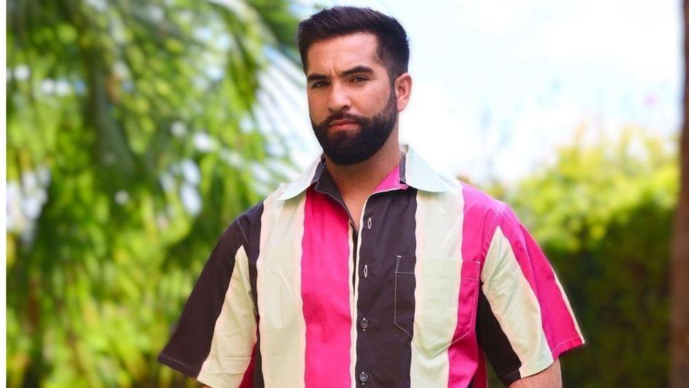 « Kendji ne m’a jamais fait de chantage au suicide » : la compagne du chanteur brise le silence