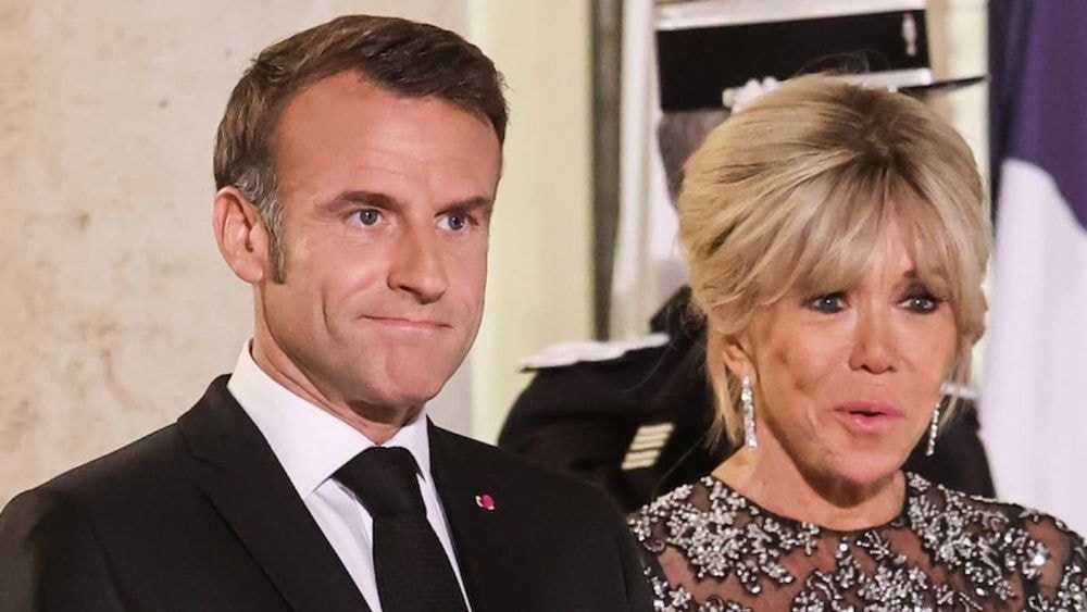 Brigitte et Emmanuel Macron : "Un couple pas tout à fait normal", leur vie intime évoquée sans pudeur