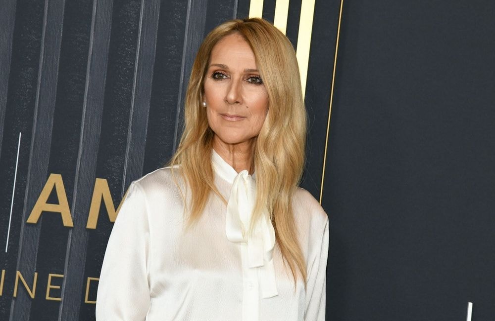 « Céline va revenir » : un proche de Céline Dion affirme qu’elle travaillerait sur de nouvelles chansons
