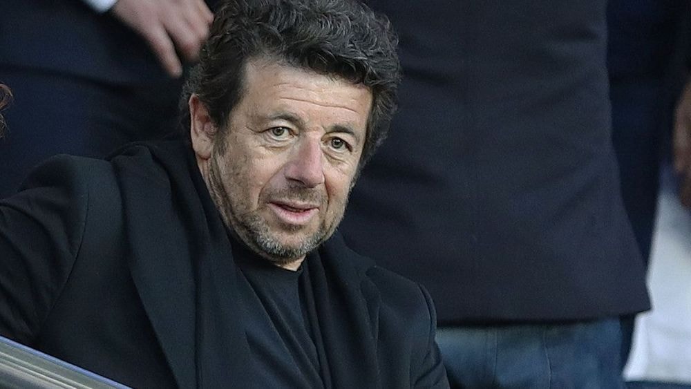 Patrick Bruel (65 ans) évacué en urgence par la police sur les Champs-Élysées : "Plus de 1 000 personnes..."