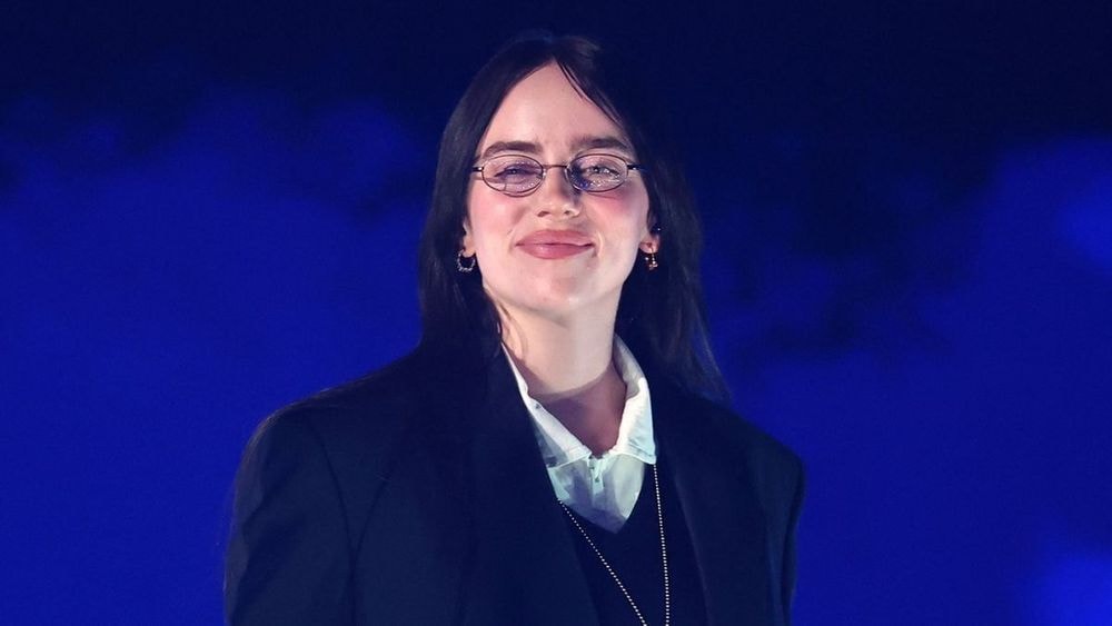 À la surprise générale, Billie Eilish rejoint Mimie Mathy et les Restos du Cœur, une apparition qui fait le buzz