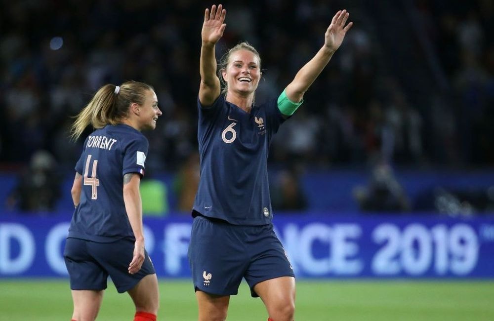 « Ma passion pour le football reste intacte » : Amandine Henry annonce sa retraite internationale