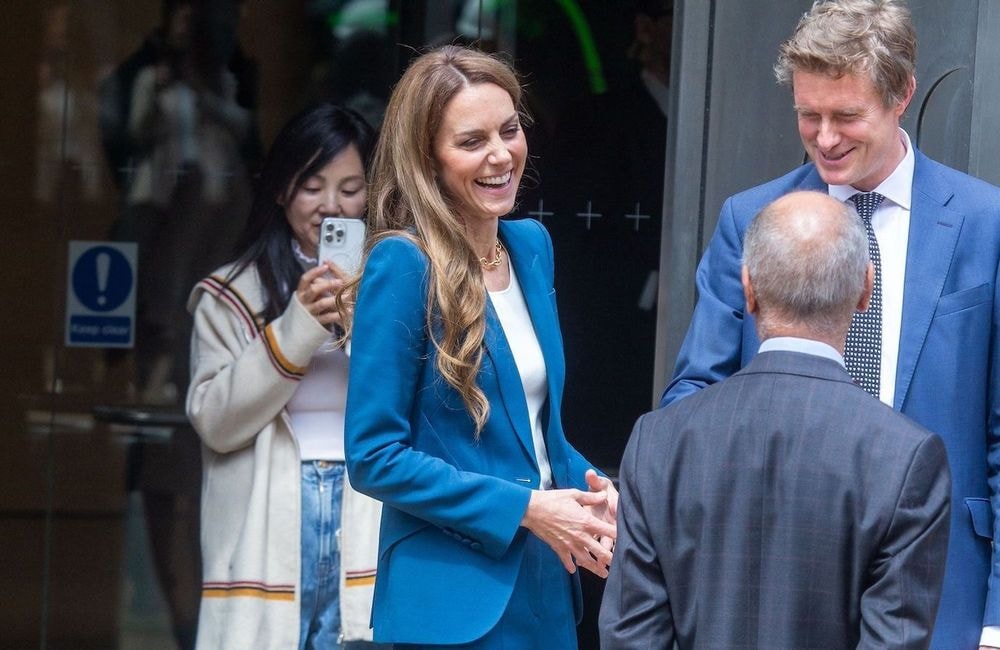 Kate Middleton : son apparition élégante en tailleur bleu