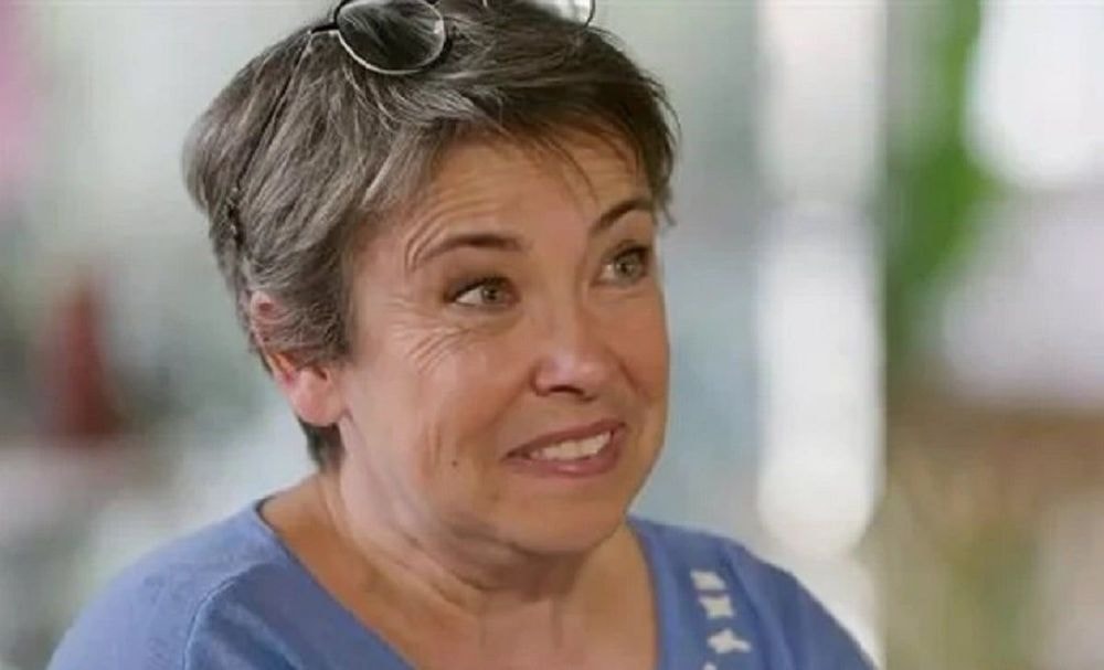 Karine Le Marchand lourdement accusé : "Ils ne l'ont pas montré", Manuela balance sur l'Amour est dans le pré hors caméras