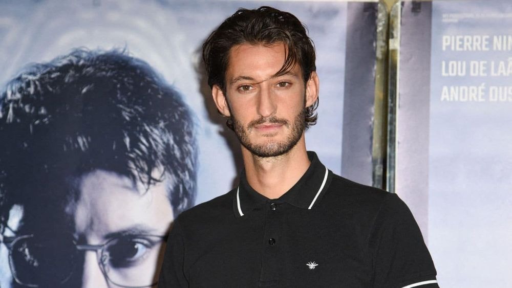 Pierre Niney : découvrez cet incroyable sosie coiffeur à Toulouse qui affole la Toile, une ressemblance plus que frappante !