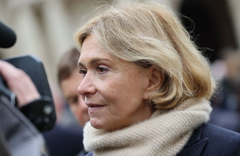 Valérie Pécresse coupe les subventions à l’Inter-LGBT : la Marche des fiertés en péril