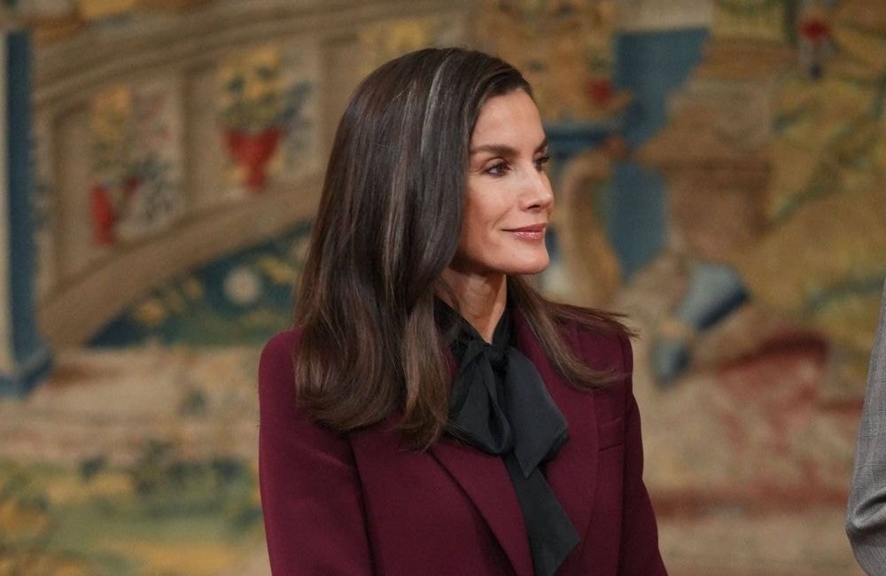 La reine Letizia arbore la couleur la plus tendance de la saison