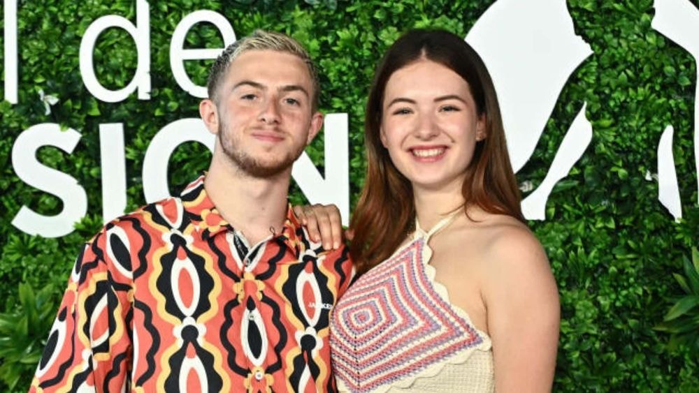 Michou : sa chérie Elsa cash sur les prouesses sexuelles du youtubeur, "roi du s..."