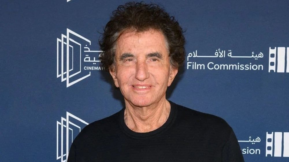 Jack Lang (86 ans) "bien dans ses baskets", il le dit franco : "Je ne vais pas me laisser intimider à mon âge"