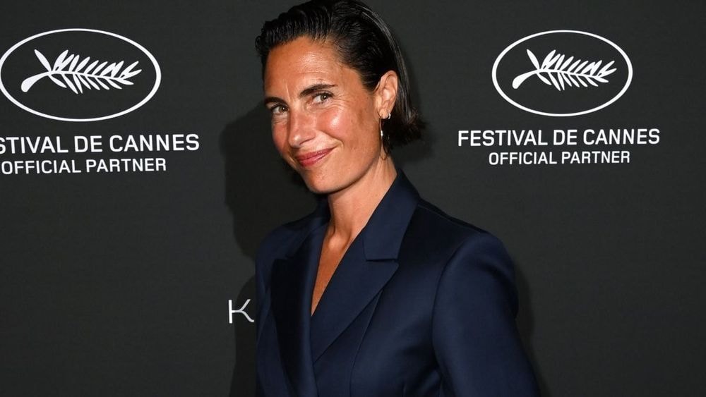 Alessandra Sublet avoue s’être mariée en secret ! “C’est mon petit jardin secret”