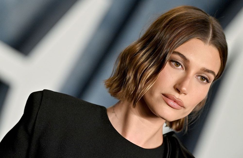 Sans maquillage, Hailey Bieber dévoile ses imperfections face caméra