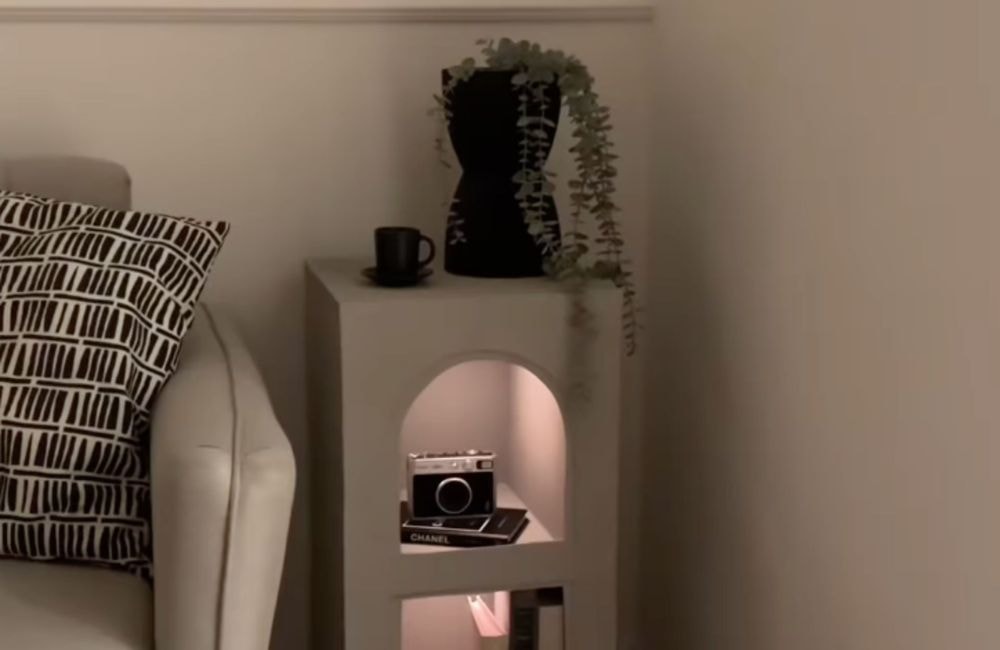 IKEA Hack : comment transformer la table basse LACK en une bibliothèque élégante avec des niches ?