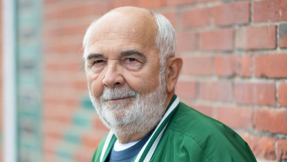 Gérard Jugnot ému aux larmes : "Je suis adoubé par les jeunes"