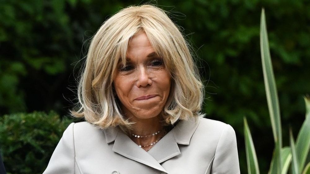 Brigitte Macron violemment attaquée par une journaliste : "Tu mourras homme, je te trouve dégoûtant"