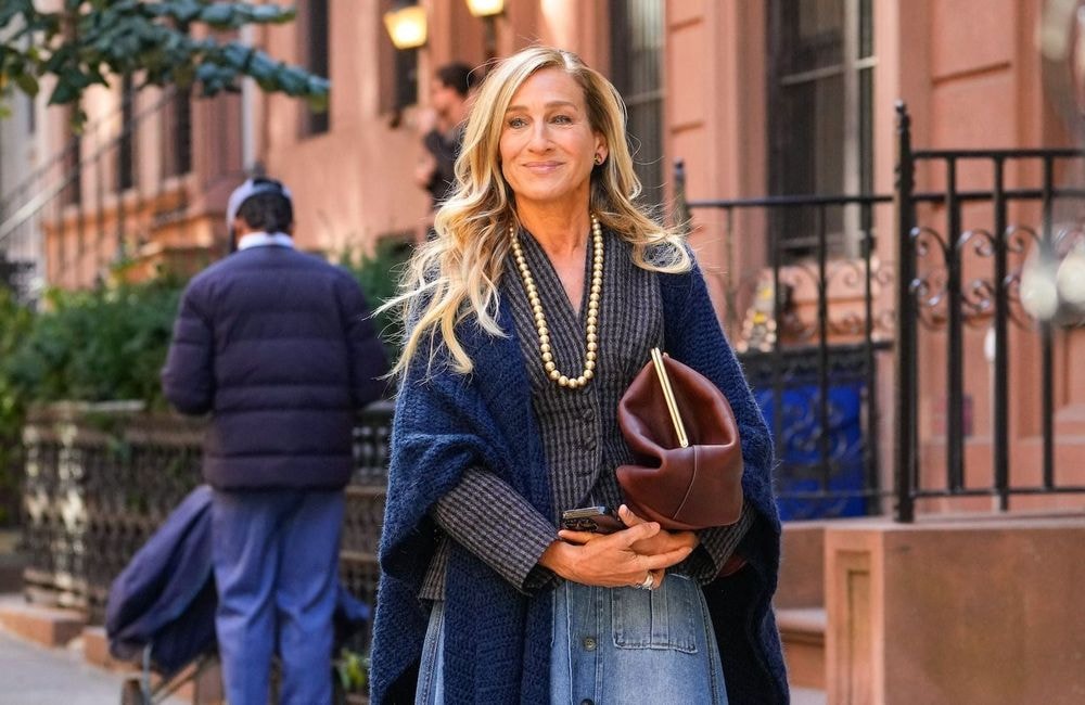 Sarah Jessica Parker : on s’inspire de son look en jupe longue en denim