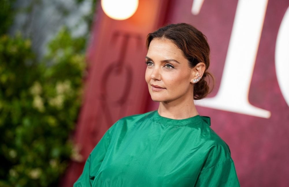 « C'est beaucoup à gérer » : le vibrant hommage de Katie Holmes après la mort de James Van Der Beek