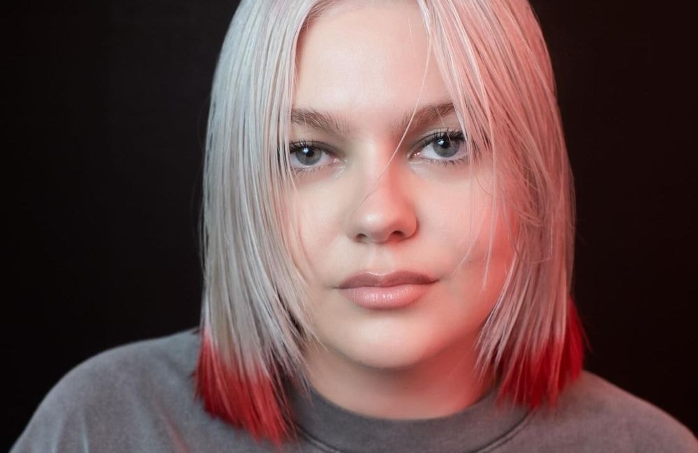 Louane annonce le retour de cette coloration tendance des années 2000