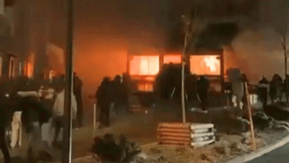 Incendie à Crans-Montana : le terrible témoignage d'une maman française qui cherche son fils depuis plus de 30 heures...