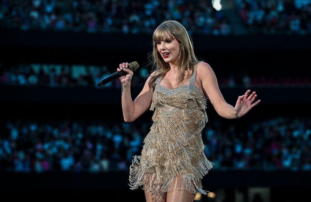 Taylor Swift : son rouge à lèvres signature est sold out jusqu’en mai 2025