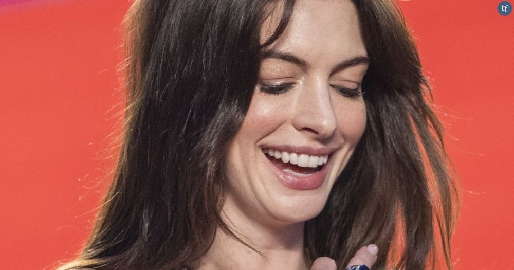 "C'est à 40 ans que tout se passe !", se réjouit Anne Hathaway