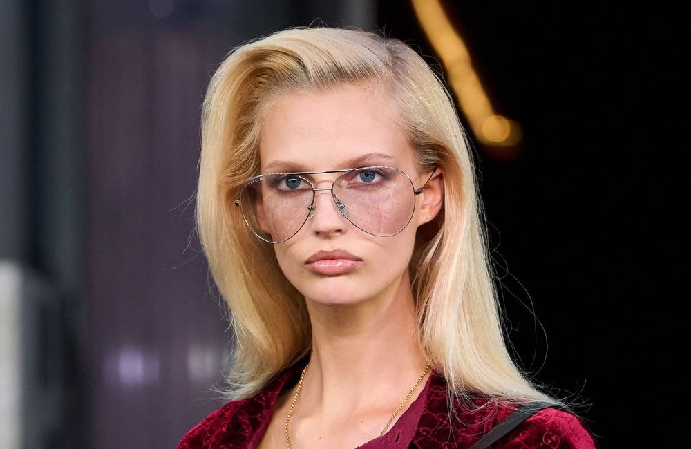 Qu'est-ce que l'esthétique de la "Rich Girl" que l'on voit s'imposer aux défilés ?