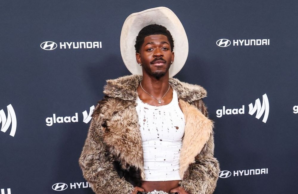 Après son arrestation à Los Angeles, le rappeur Lil Nas X a été inculpé