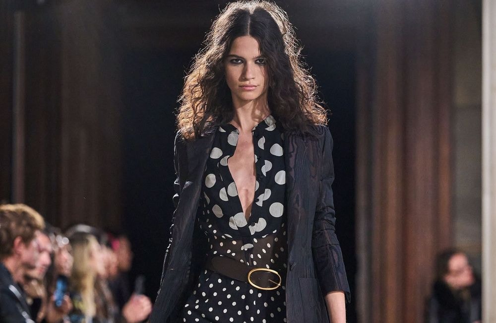 Les pois signent leur grand retour : 3 pièces ultra chic pour adopter la tendance
