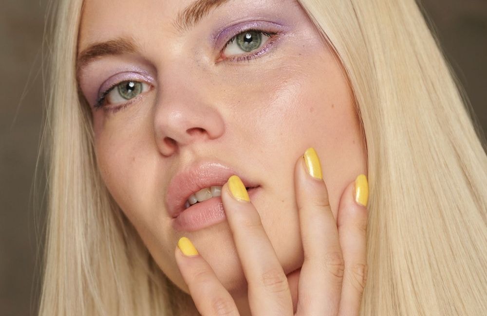 Butter nails : la manucure colorée la plus désirable du printemps