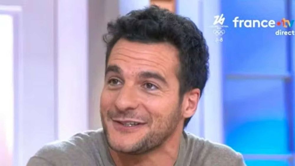 "Il a envie d'apprendre, il est très curieux" : Amir fait des confidences sur son fils aîné, admiratif de son métier d'artiste