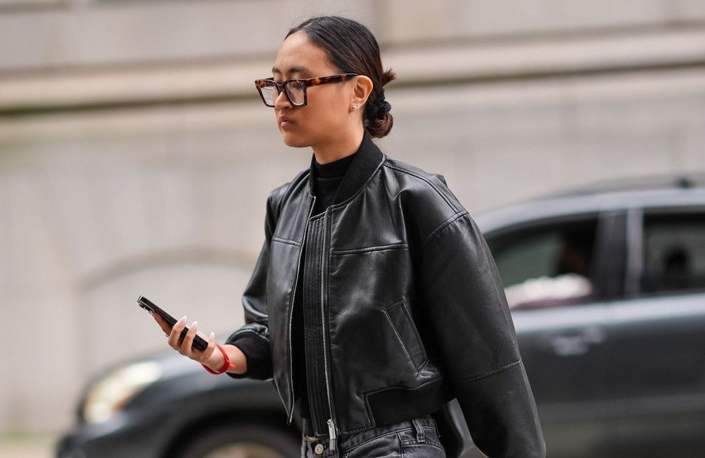 4 façons de porter une veste en cuir cet hiver