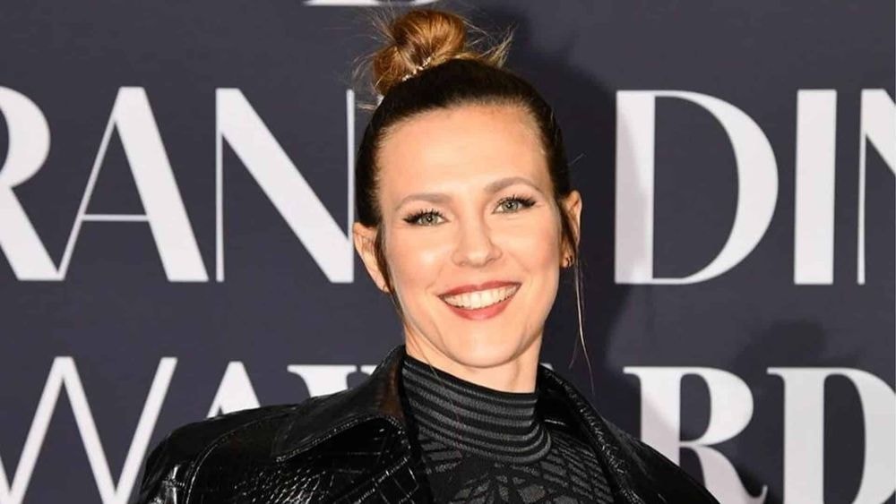 "Il n'ose même plus me toucher" : Lorie dévoile l'impact de sa maladie sur l'intimité de son couple avec Yann, le père de sa fille