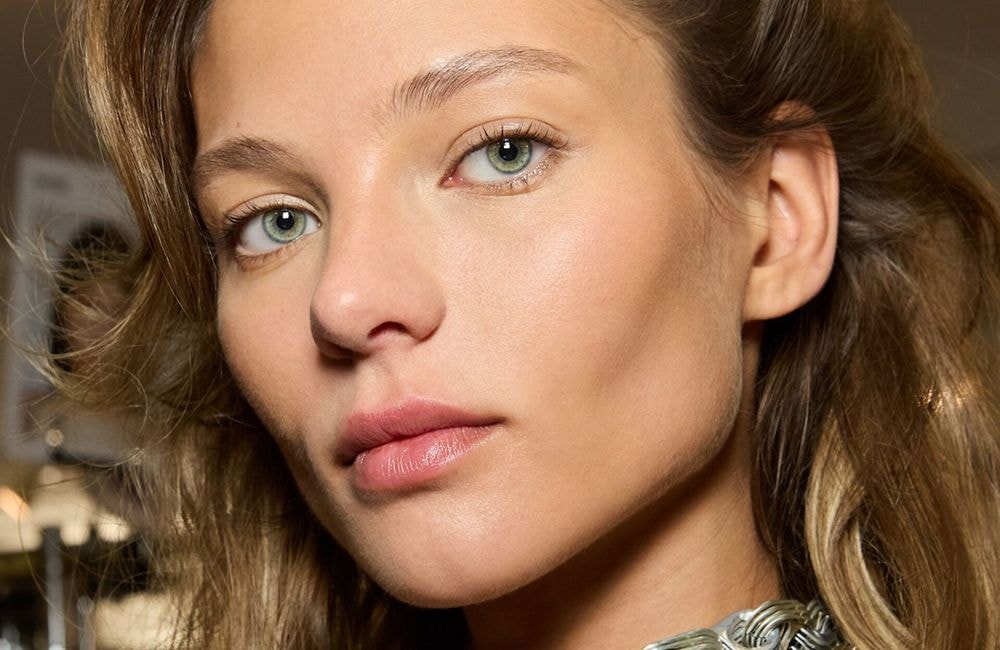 Bronzer, anti-cernes : l’astuce imparable pour ne plus jamais se tromper de placement